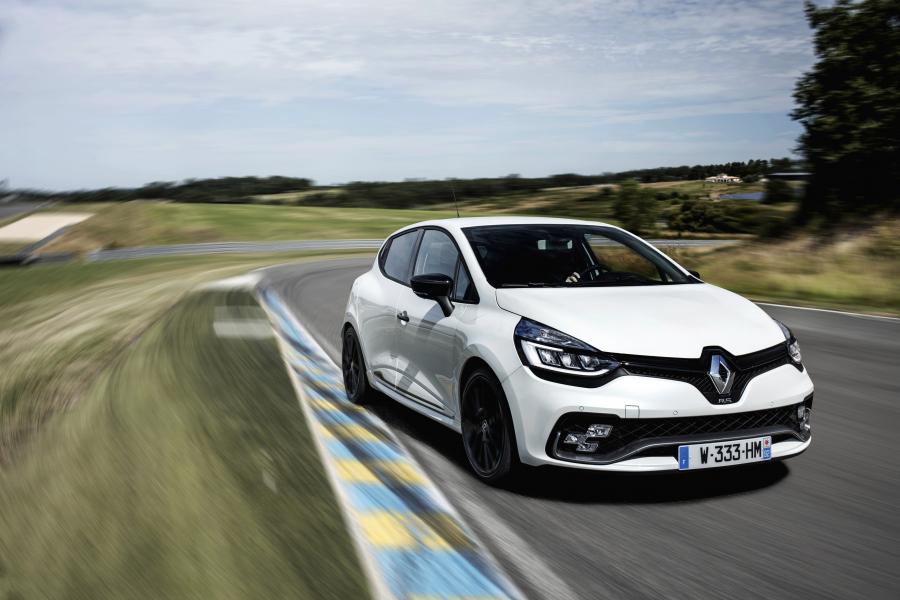  Renault Clio R.S. 220 Trophy 2016 года  (фото 18 из 25)